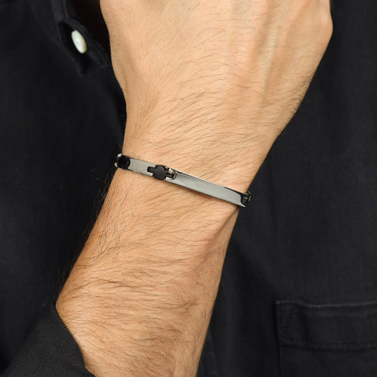 PULSERA DE ACERO PARA HOMBRE CON PLACA IP NEGRA Y CRUCES