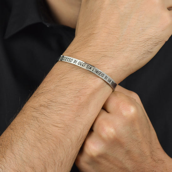 BRAZALETE DE ACERO PARA HOMBRE EL ÉXITO DE HOY ES EL COMIENZO DE UN FUTURO BRILLANTE