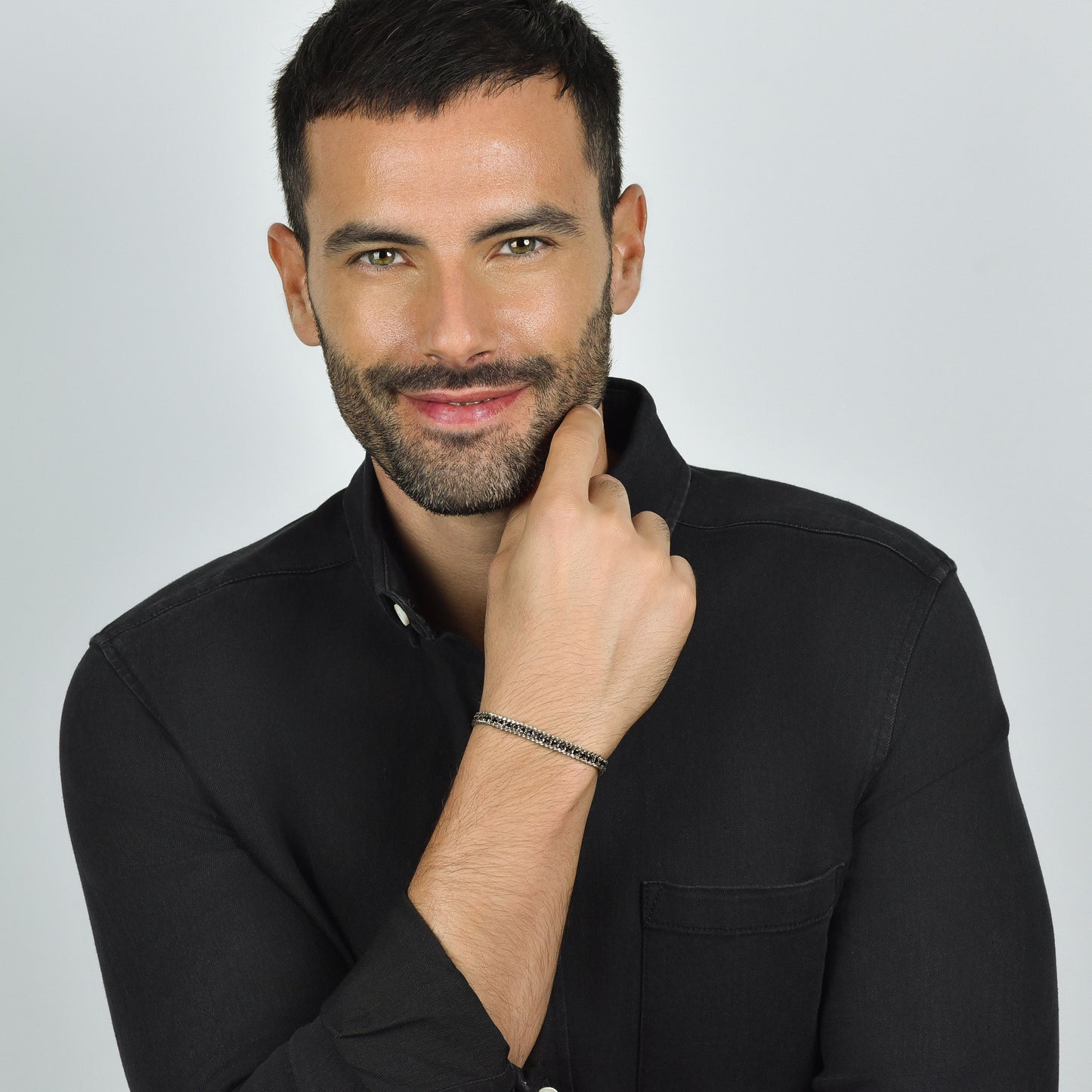 PULSERA DE TENIS DE ACERO PARA HOMBRE CON CRISTALES NEGROS