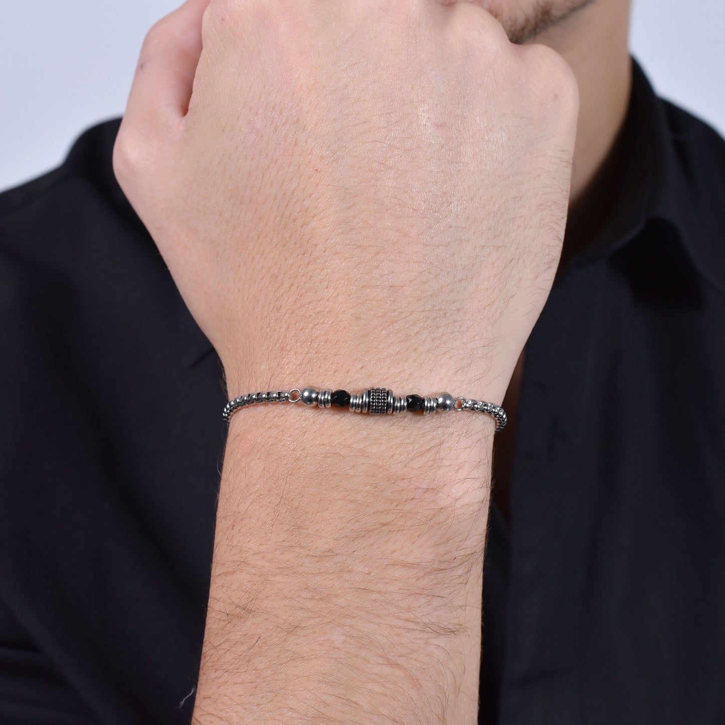 BRAZALETE Y ELEMENTOS DE ACERO DE ÁGATA NEGRA PARA HOMBRE