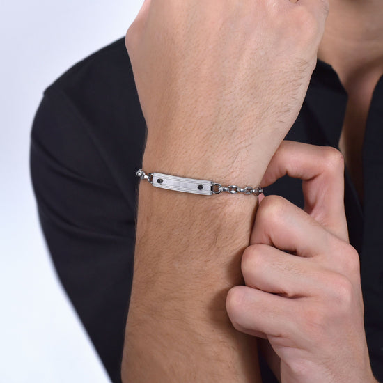 PULSERA DE ACERO PARA HOMBRE CON ELEMENTOS NEGROS