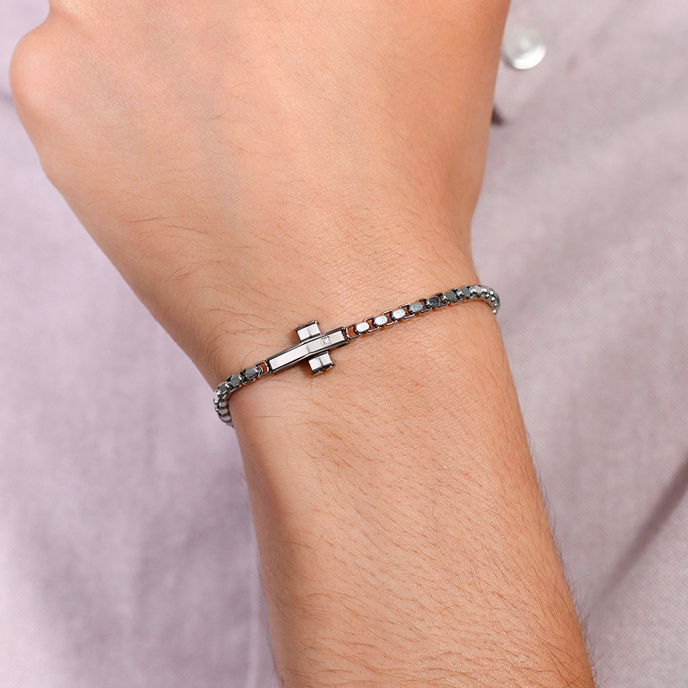 CRUZ DE ACERO Y BRAZALETE DE ACERO IP NEGRO