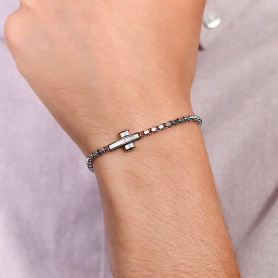 CRUZ DE ACERO Y BRAZALETE DE ACERO IP NEGRO