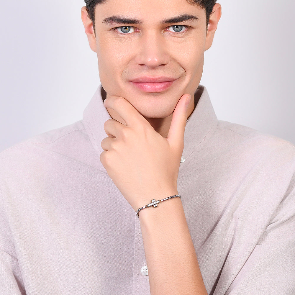 CRUZ DE ACERO Y BRAZALETE DE ACERO IP NEGRO