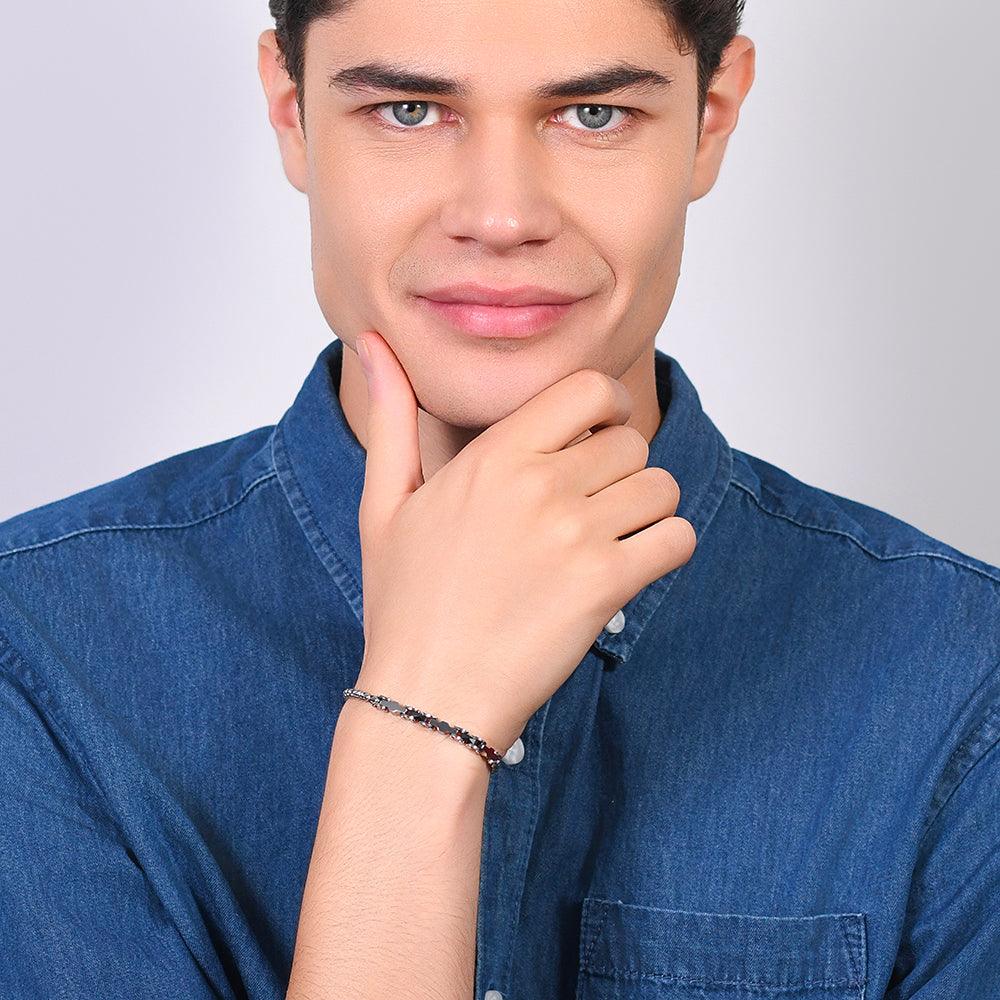 BRAZALETE DE HOMBRE DE ACERO CON ELEMENTOS DE CERÁMICA NEGRA