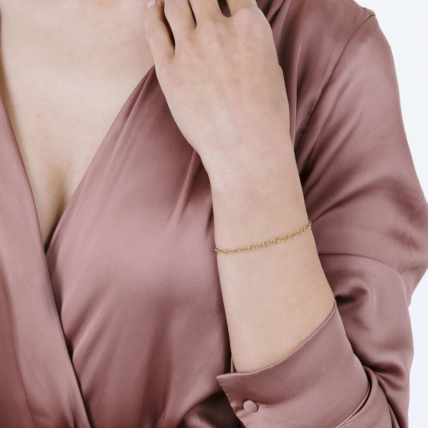 PULSERA DE ACERO PARA MUJER CON CIRCULOS DE ORO IP