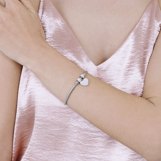 PULSERA DE ACERO PARA MUJER CON CORAZÓN Y CRISTALES BLANCOS