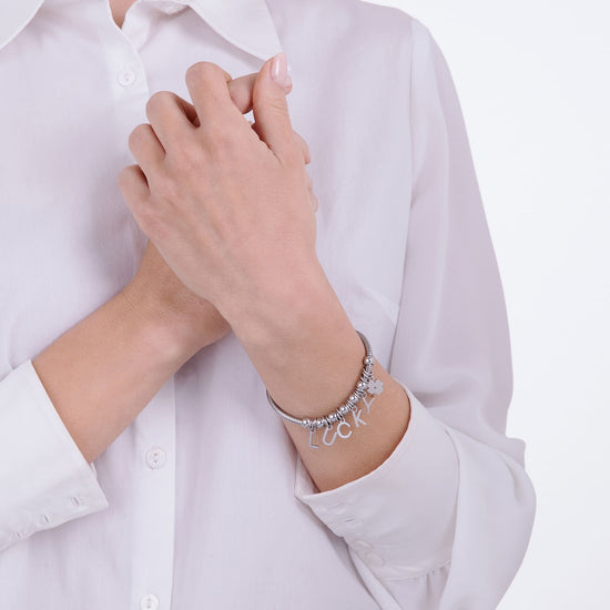 PULSERA DE ACERO CON AMULETOS DE LA SUERTE