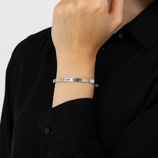 EL BRAZALETE DE ACERO HACE LO QUE TE GUSTA