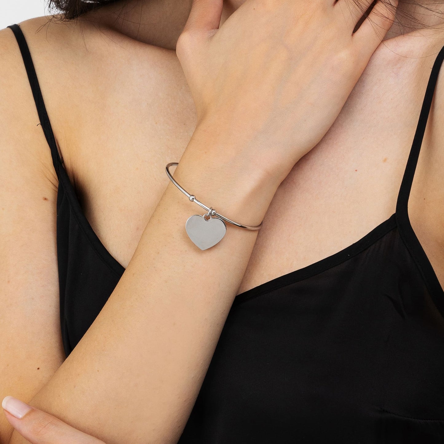 PULSERA PERSONALIZADA DE ACERO PARA MUJER CON CORAZÓN