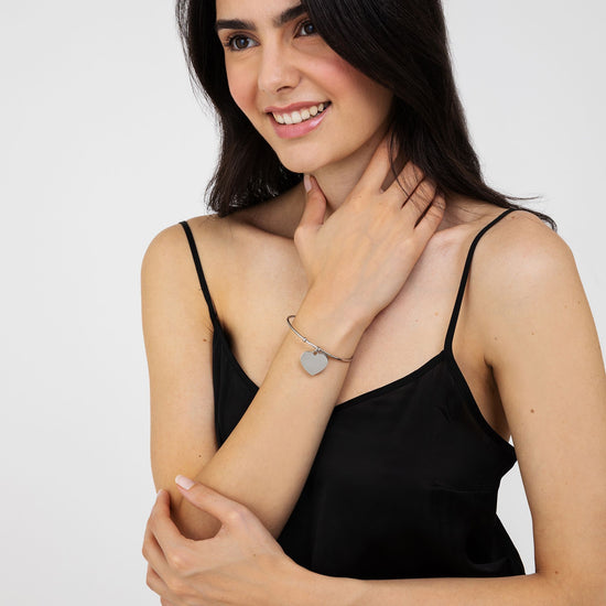 PULSERA PERSONALIZADA DE ACERO PARA MUJER CON CORAZÓN