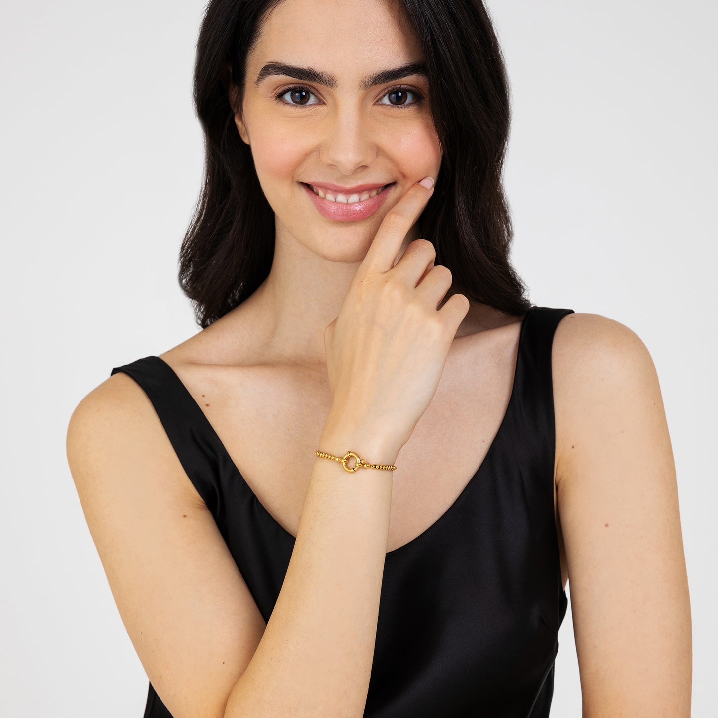 PULSERA DE ACERO DORADO PARA MUJER CON ARO