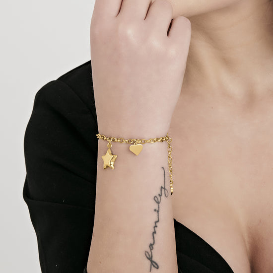 IP PULSERA DE ACERO DORADO PARA MUJER CON ESTRELLA Y CORAZÓN