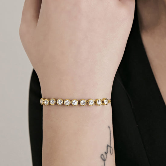 IP PULSERA DE ACERO DORADO PARA MUJER CON PIEDRAS BLANCAS