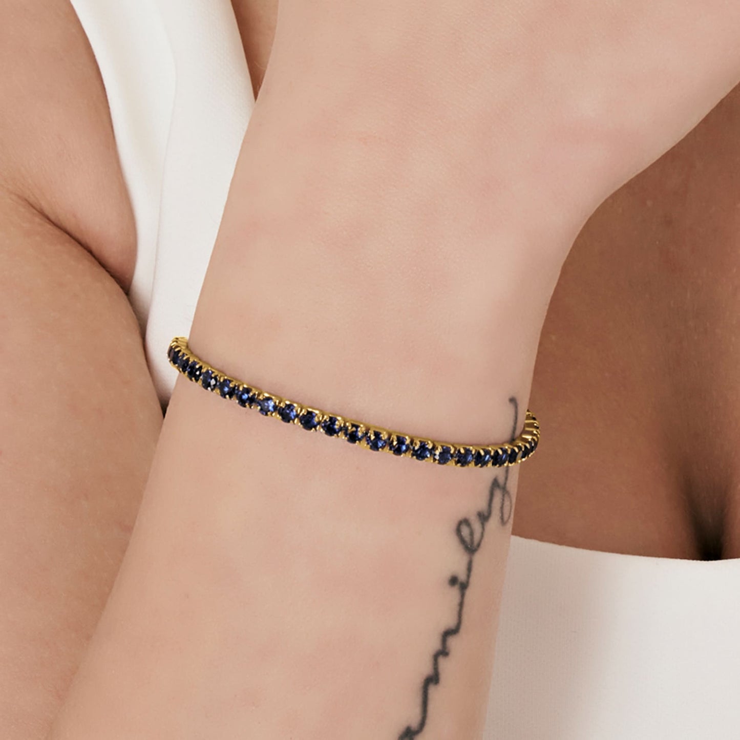 PULSERA DE TENIS DE ACERO IP DE MUJER CON CRISTALES AZULES