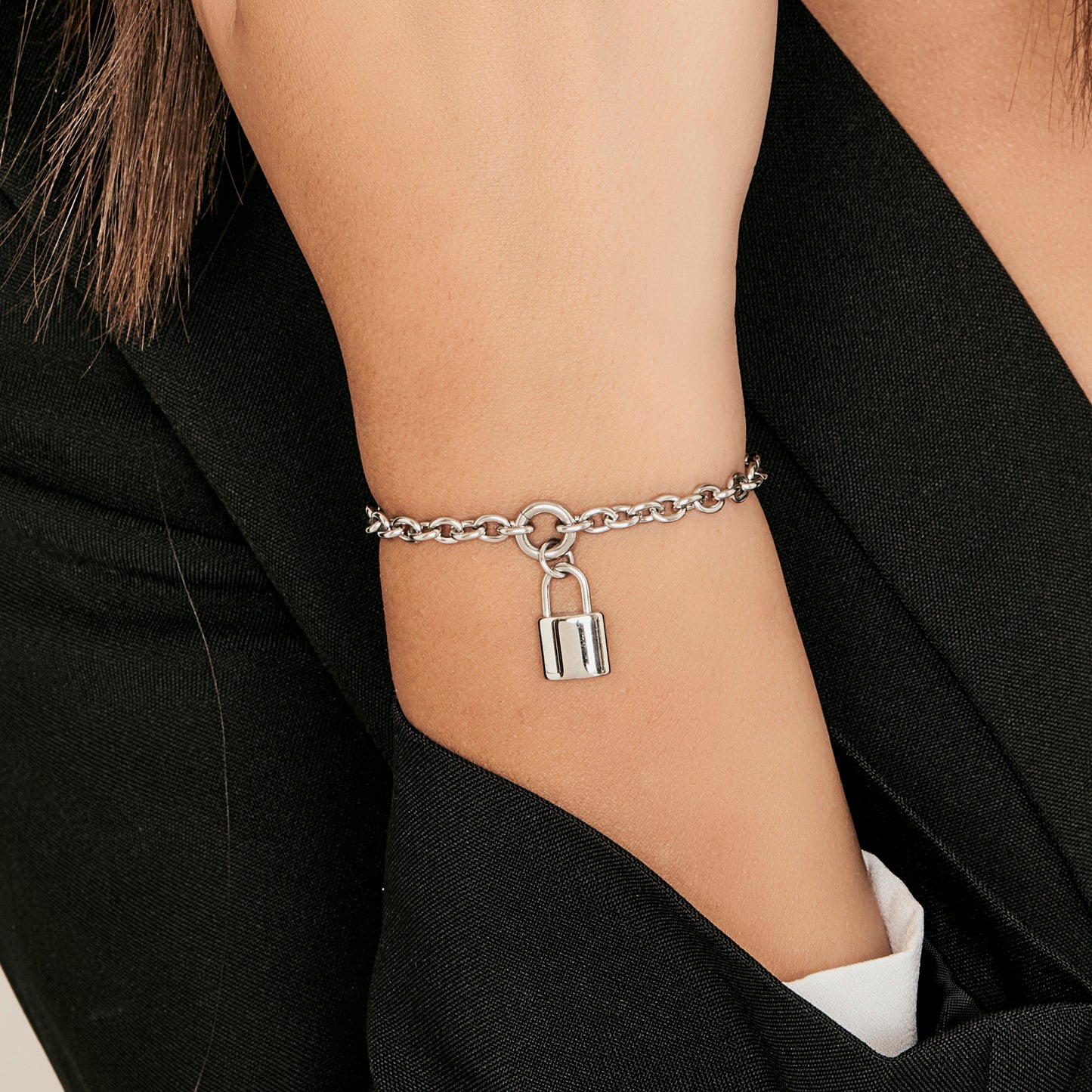 PULSERA DE ACERO PARA MUJER CON CANDADO