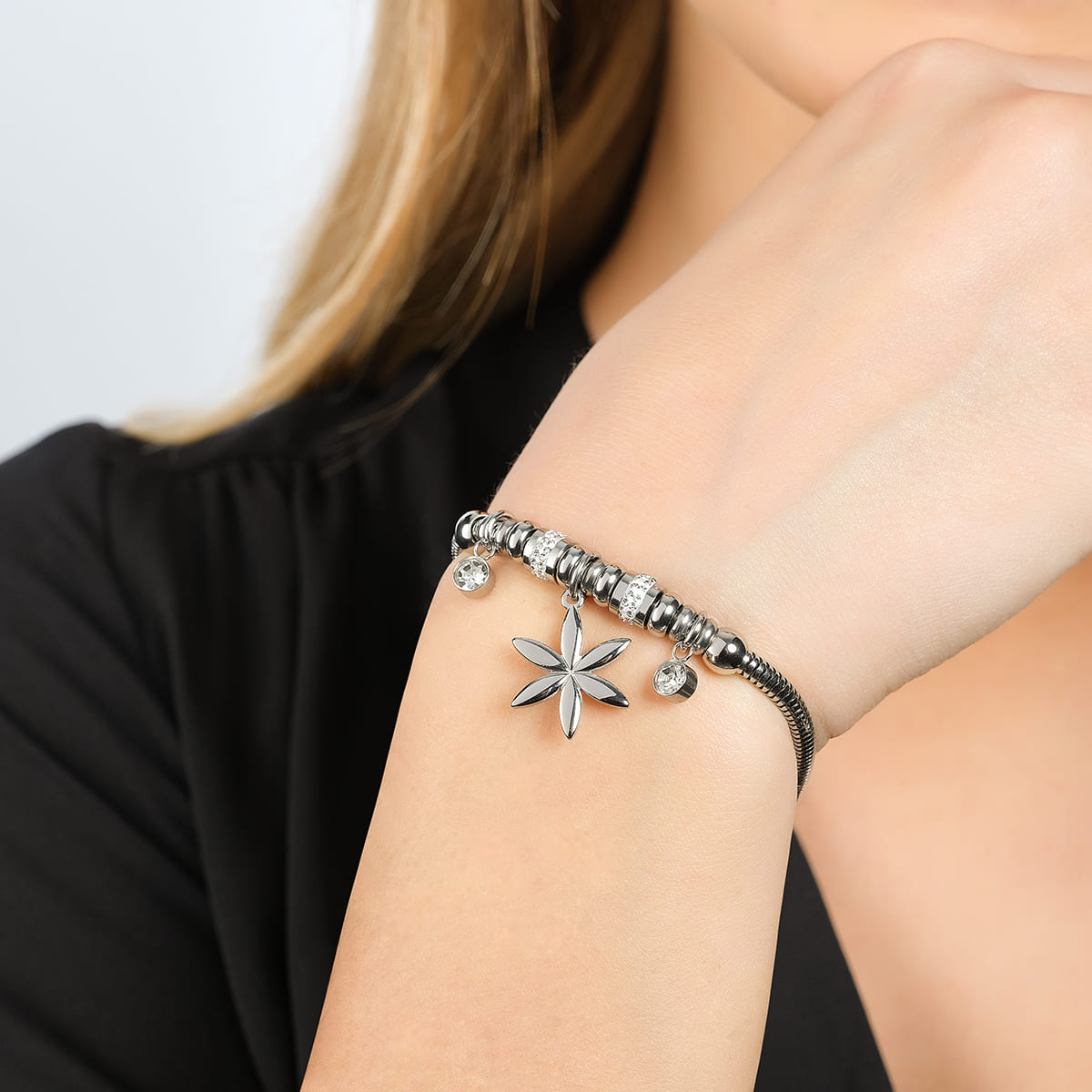 PULSERA DE ACERO PARA MUJER CON FLOR DE LA VIDA Y CRISTALES BLANCOS
