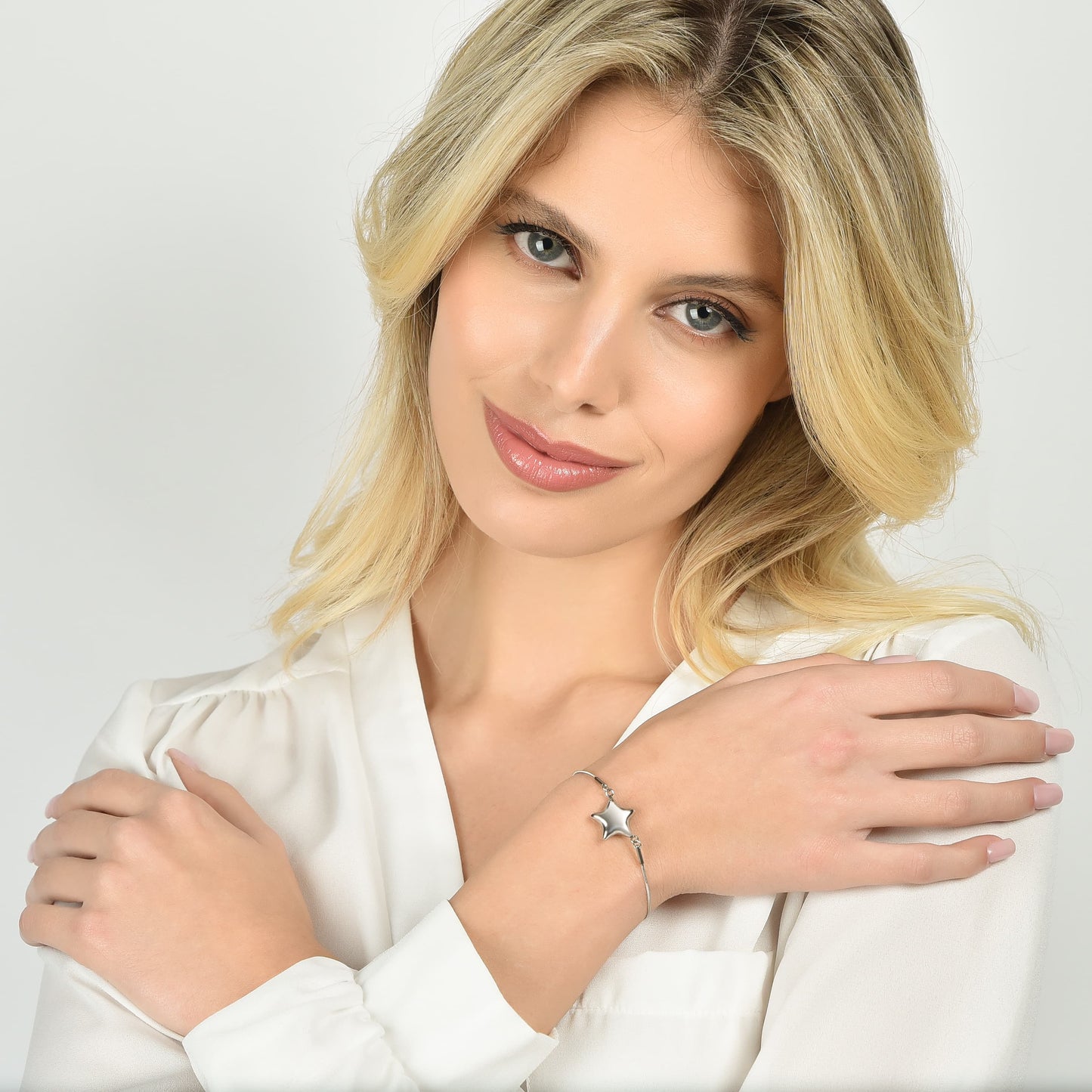 BRAZALETE DE ACERO PARA MUJER CON ESTRELLA COMPLETA