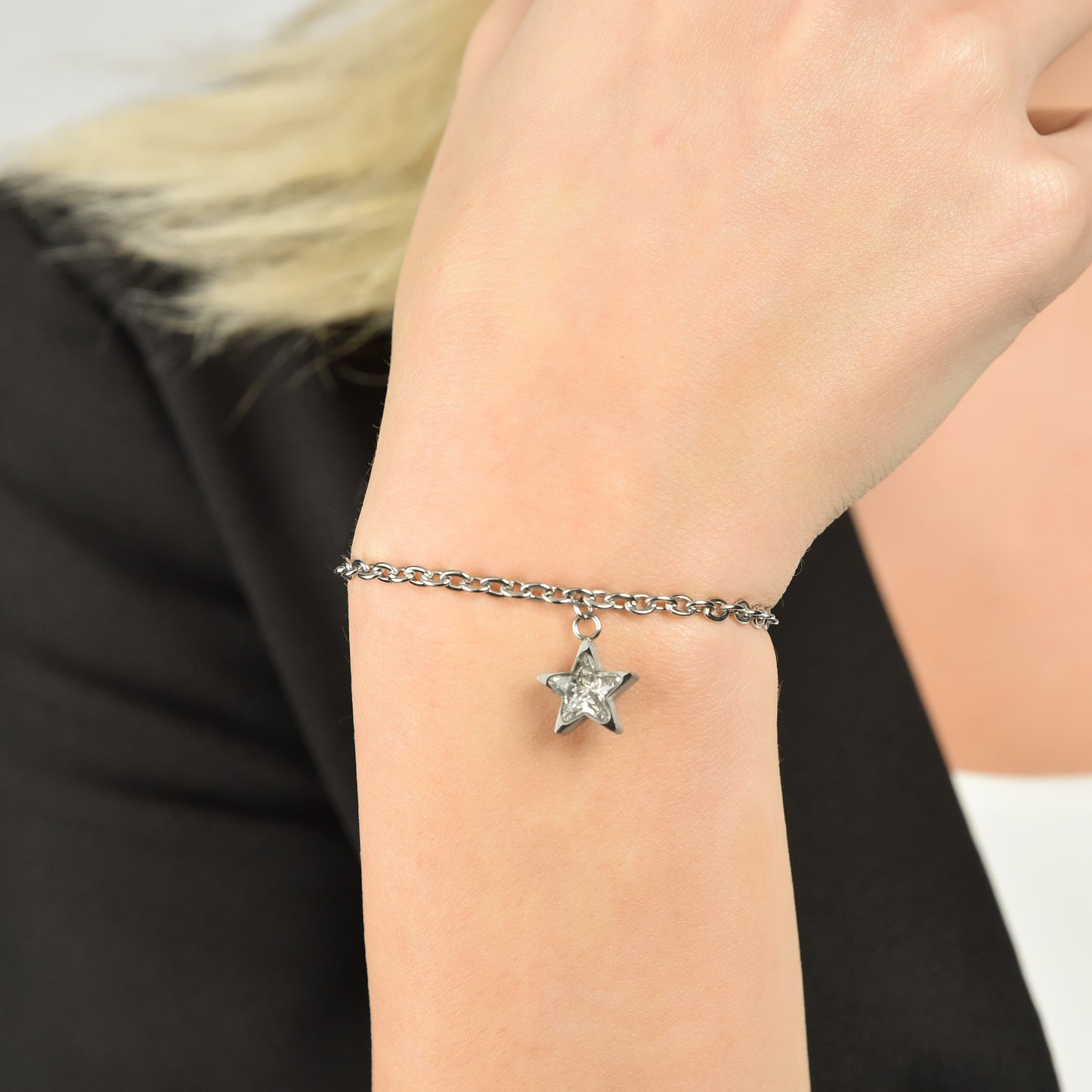 PULSERA DE MUJER EN ACERO INOXIDABLE CON ESTRELLA BLANCA PUNTO DE LUZ Luca Barra