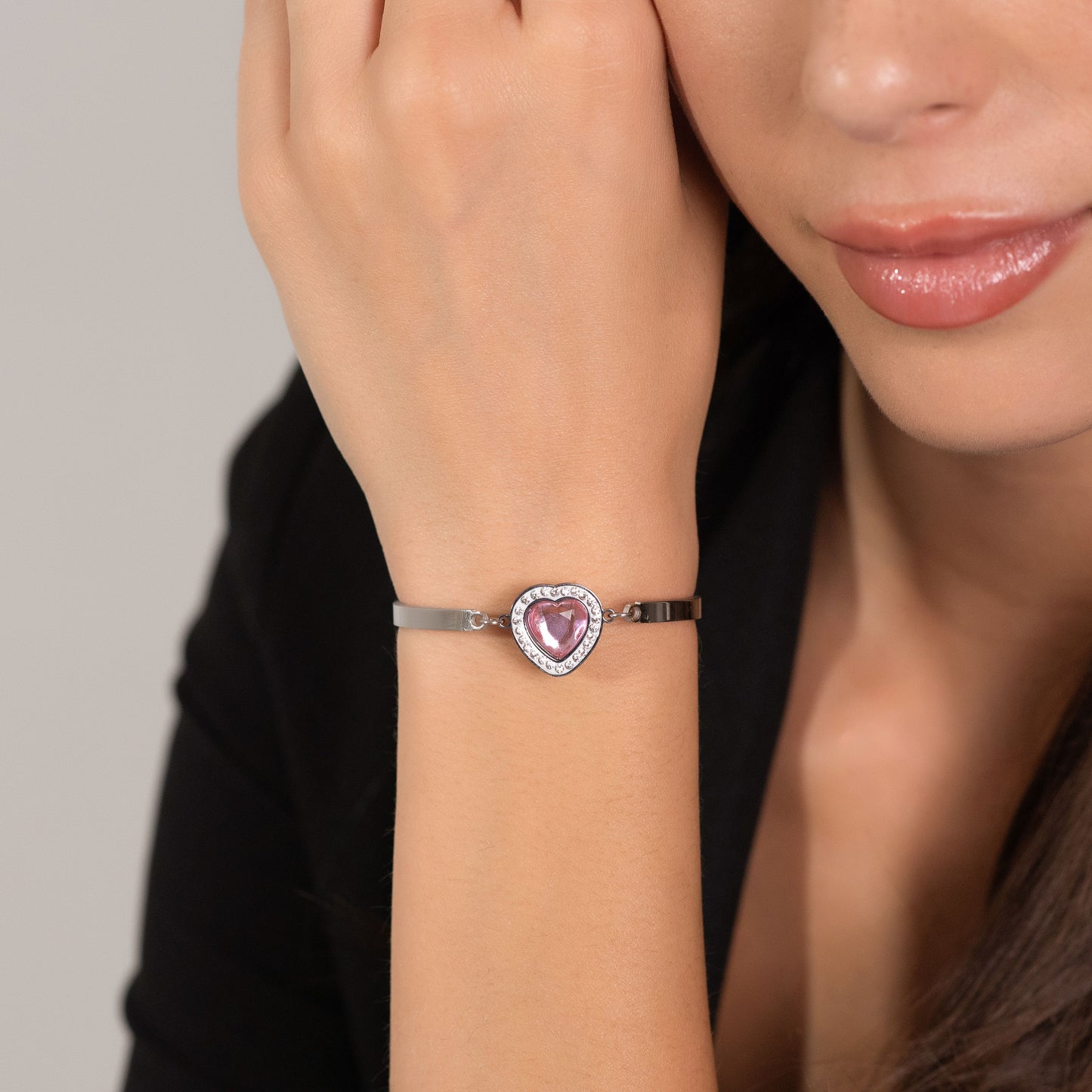 PULSERA DE ACERO CON CORAZÓN DE CRISTAL ROSA Y BLANCO PARA MUJER