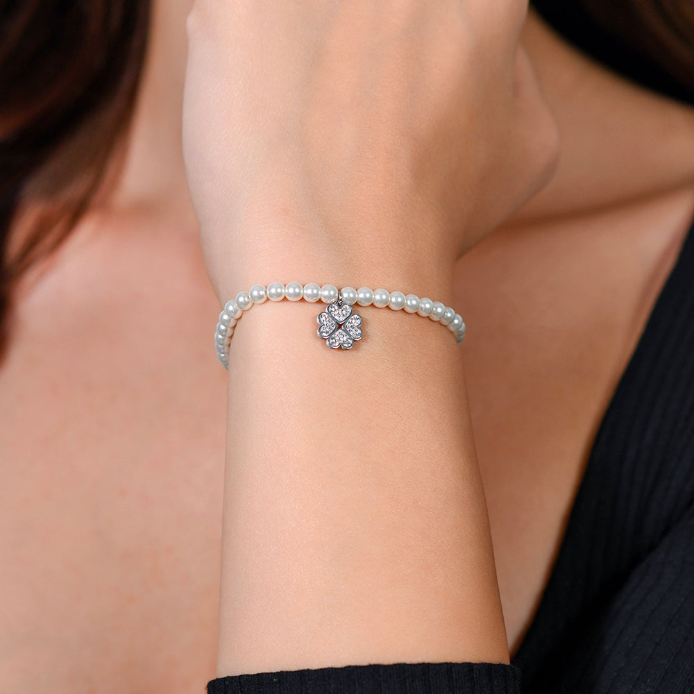 PULSERA DE PERLAS Y TRÉBOL DE ACERO PARA MUJER