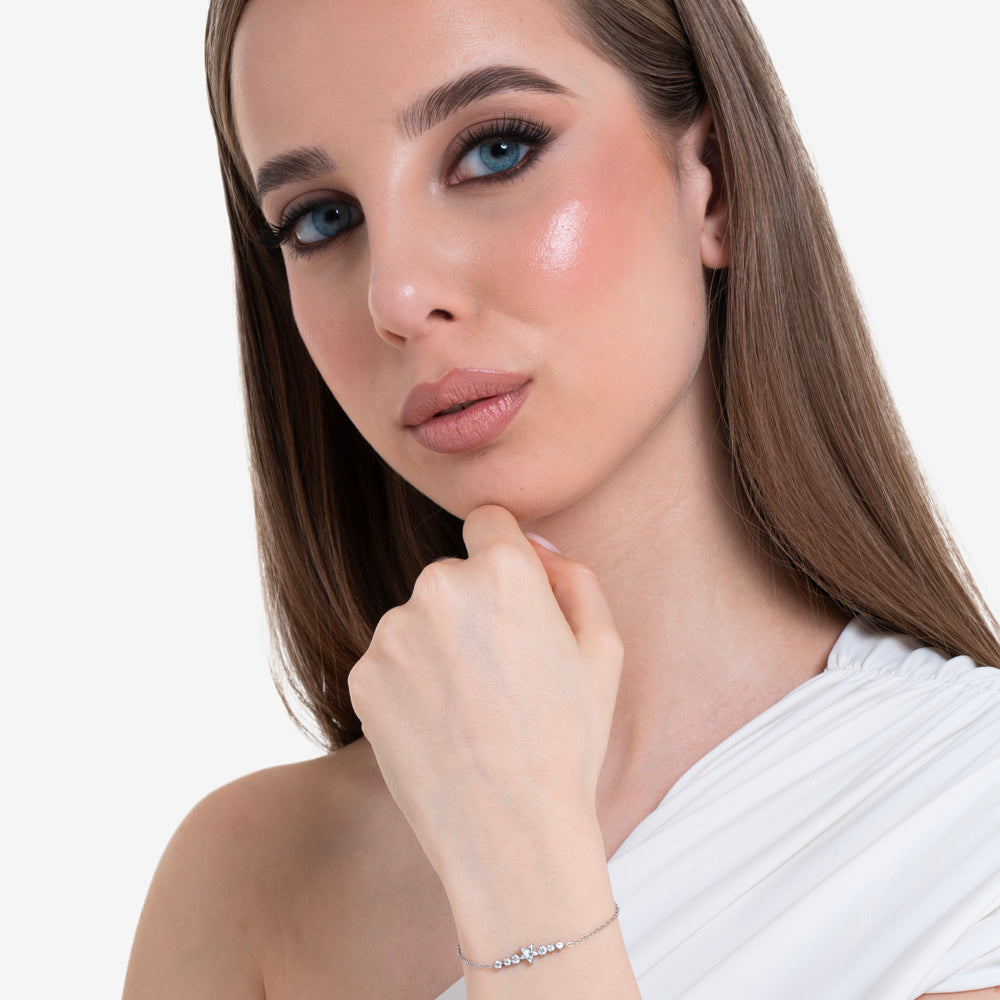 PULSERA DE ACERO PARA MUJER CON ESTRELLA Y CRISTALES BLANCOS