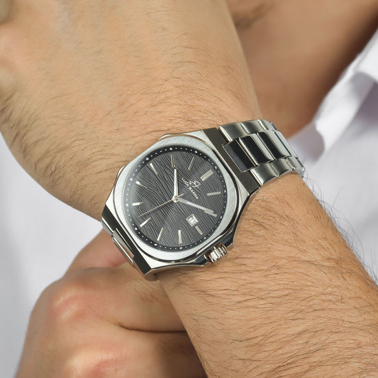 RELOJ DE ACERO PARA HOMBRE ESFERA NEGRA, DETALLES PLATEADOS