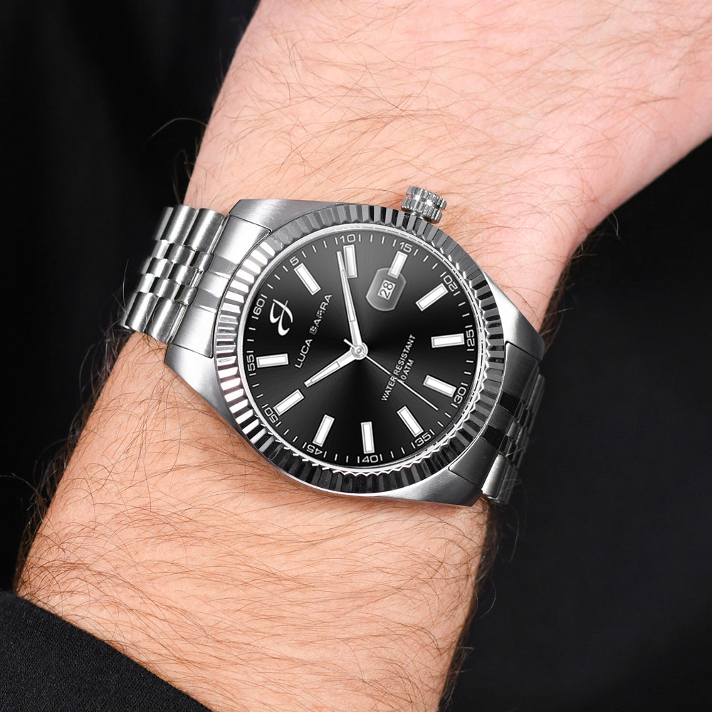 RELOJ DE HOMBRE DE ACERO CON BISEL MOLETEADO