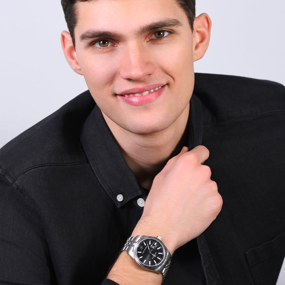 RELOJ DE HOMBRE DE ACERO CON BISEL MOLETEADO