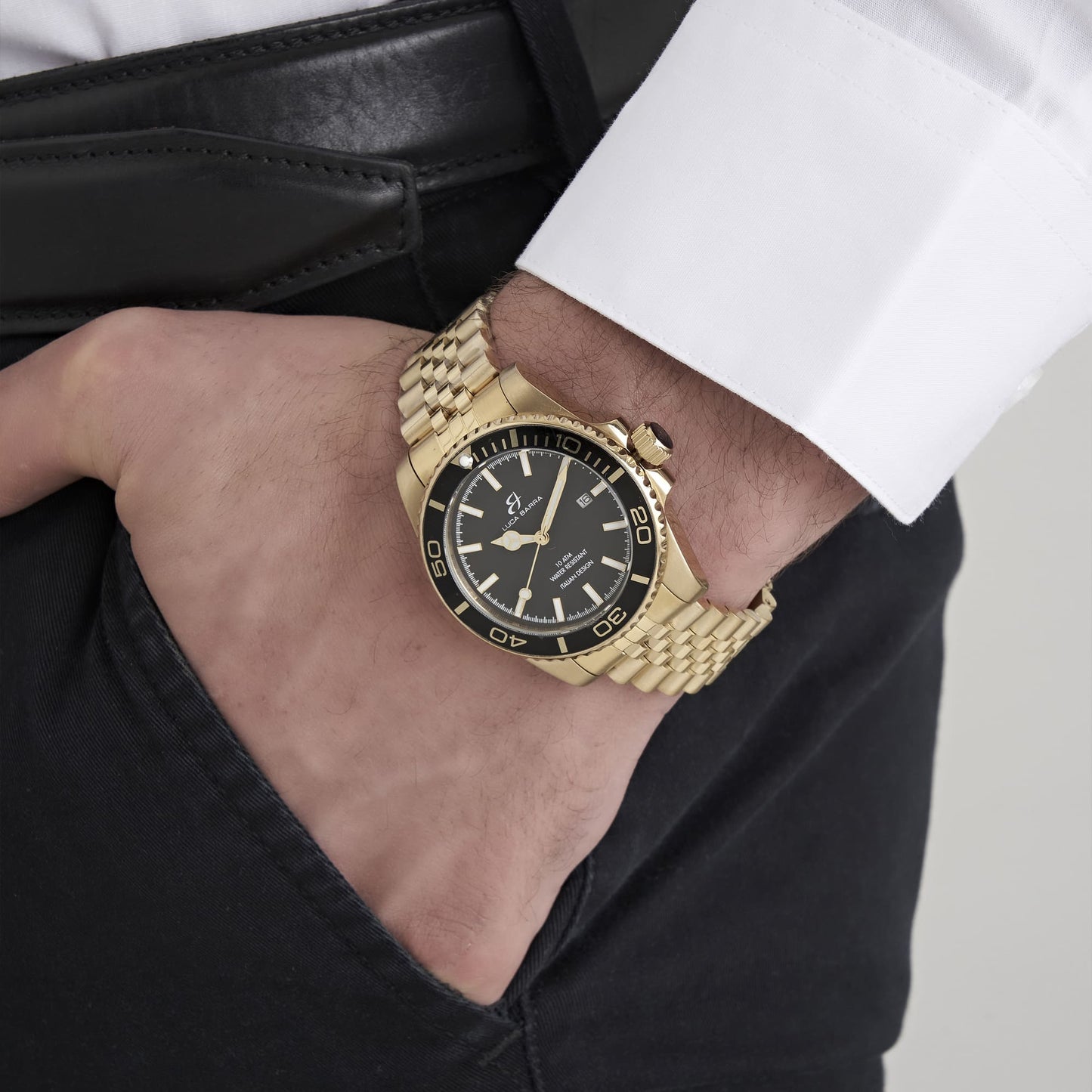 RELOJ CON CAJA DE ACERO DORADO IP ESFERA NEGRA