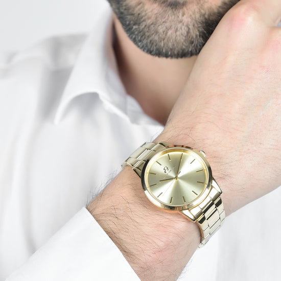 RELOJ DE CABALLERO CON CAJA DE ACERO CHAPADO EN ORO ESFERA CHAPADA EN ORO