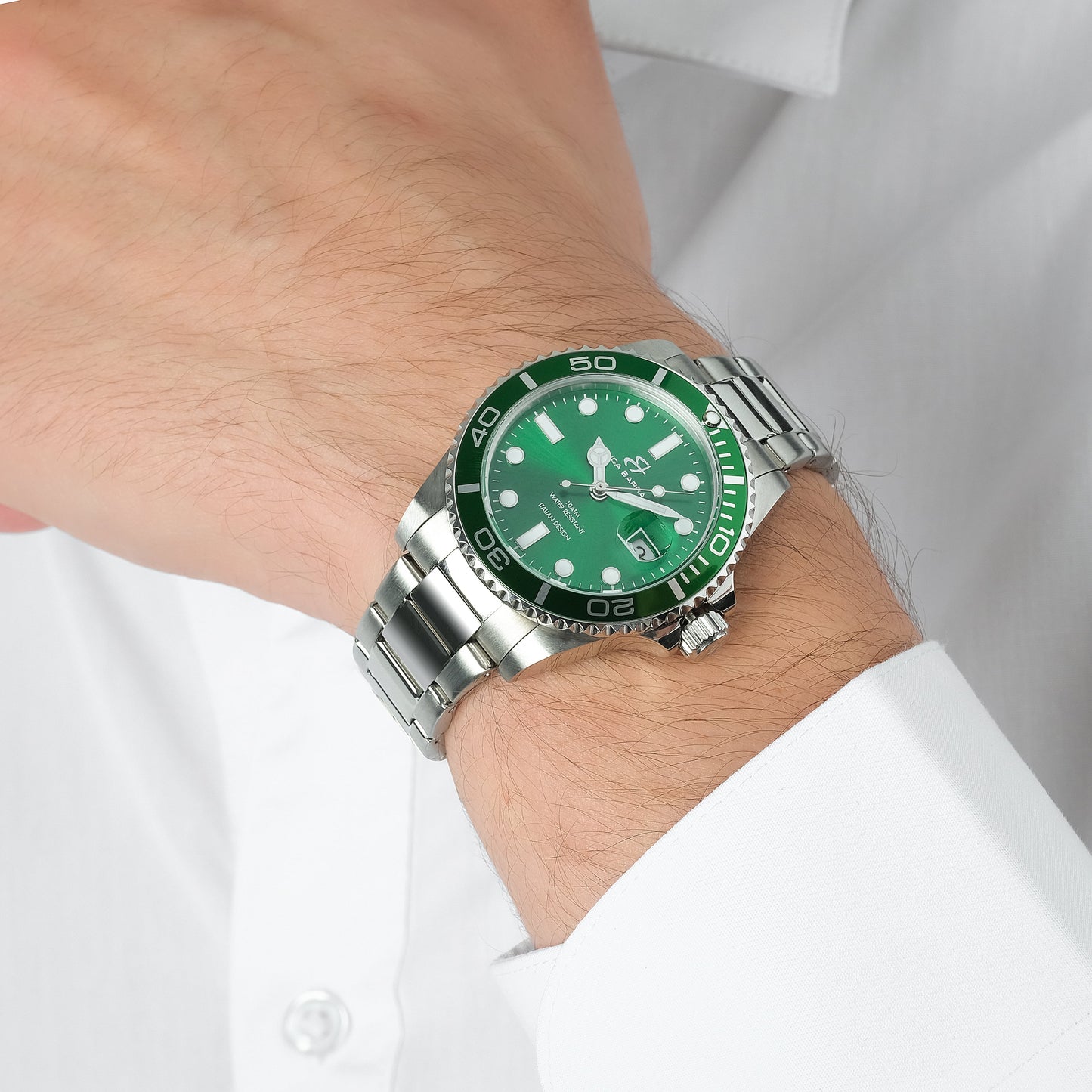 RELOJ CON CAJA DE ACERO BISEL VERDE ESFERA VERDE