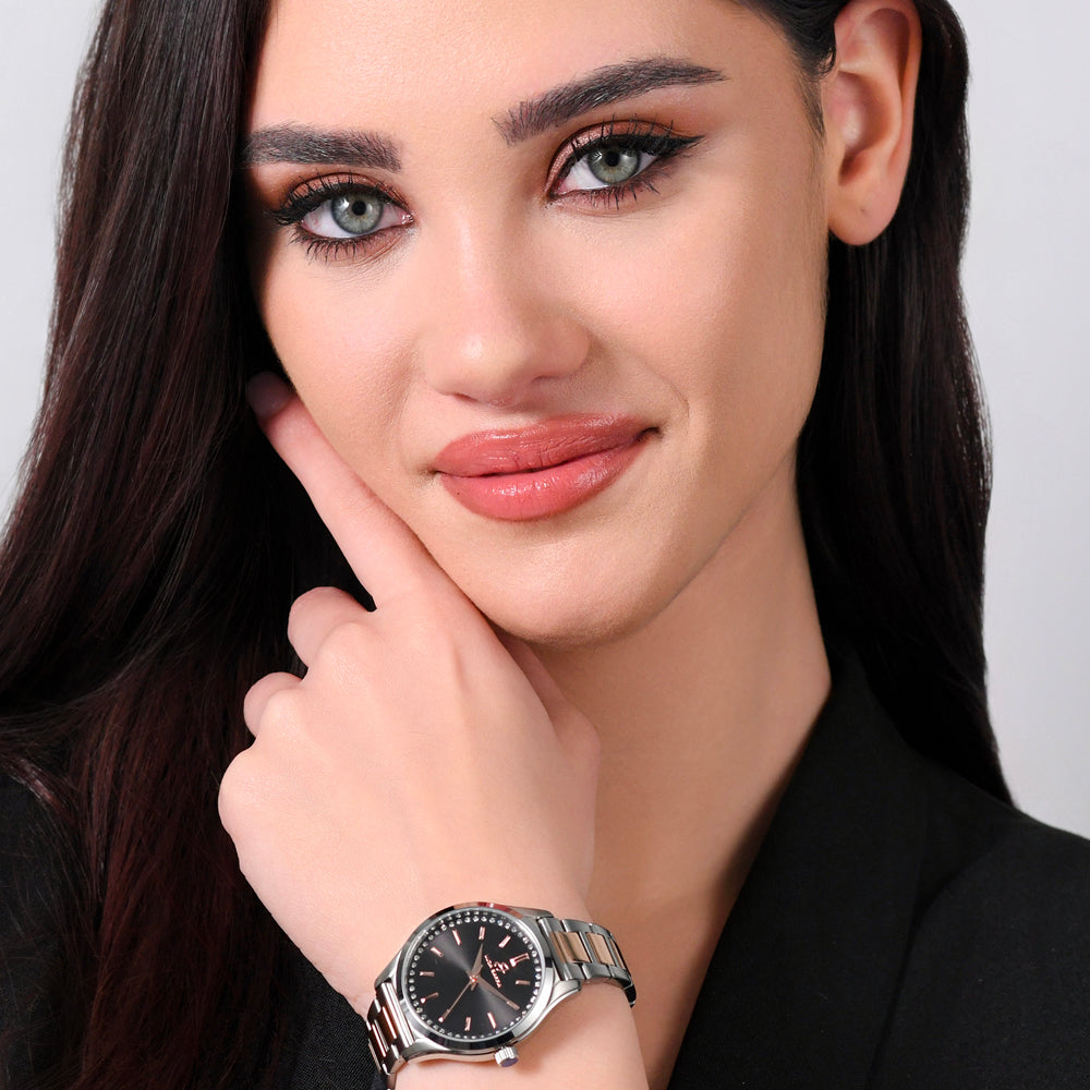 RELOJ DE ACERO PARA MUJER CON BISEL NEGRO Y ORO IP