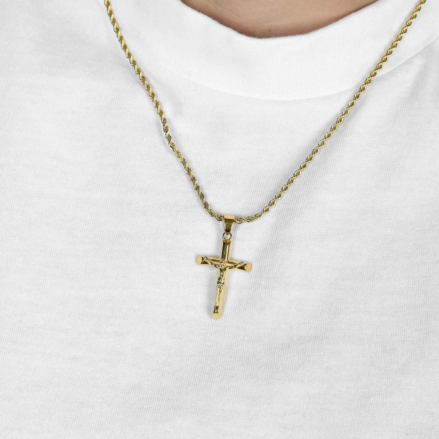 COLLAR DE ACERO PARA HOMBRE CON CRUCIFIJO