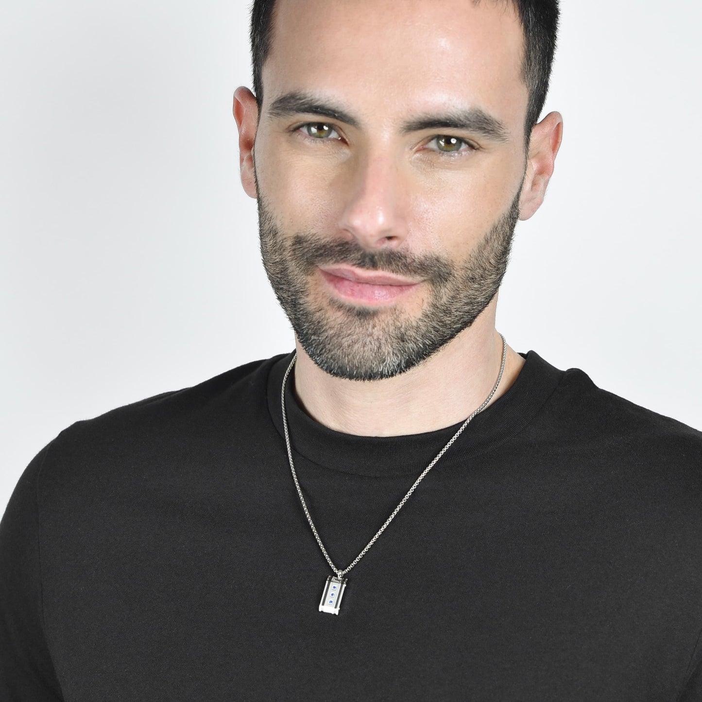 COLLAR DE ACERO PARA HOMBRE CON PLACA DE CRISTAL AZUL