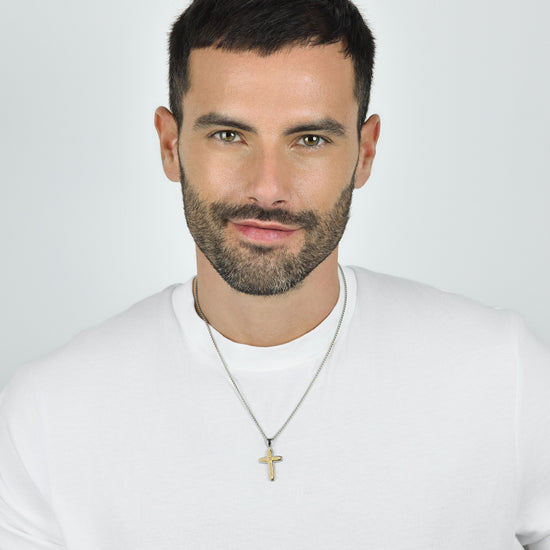 COLLAR DE HOMBRE DE ACERO CRUZ IP ORO