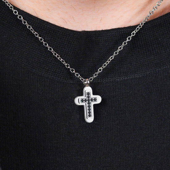 COLLAR DE HOMBRE CON CRUZ DE ACERO Y CIRCONITA NEGRA