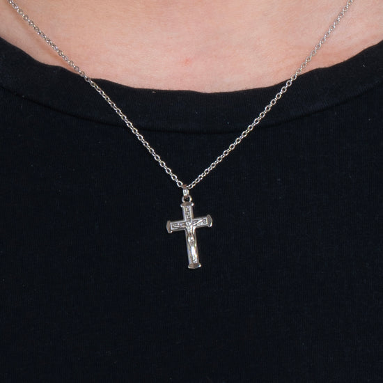 COLLAR DE ACERO PARA HOMBRE CON CRUCIFIJO