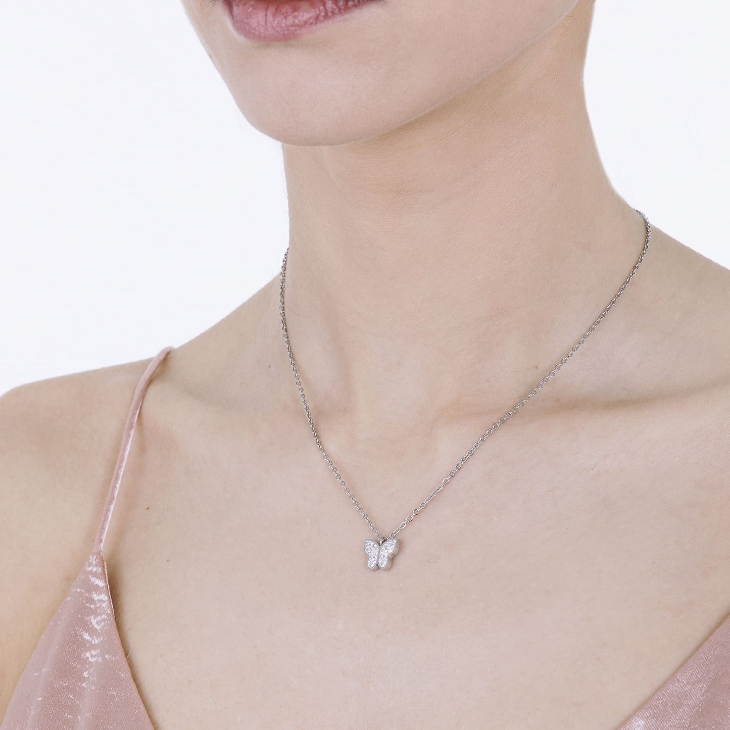 COLLAR DE ACERO PARA MUJER CON MARIPOSA Y CRISTALES BLANCOS