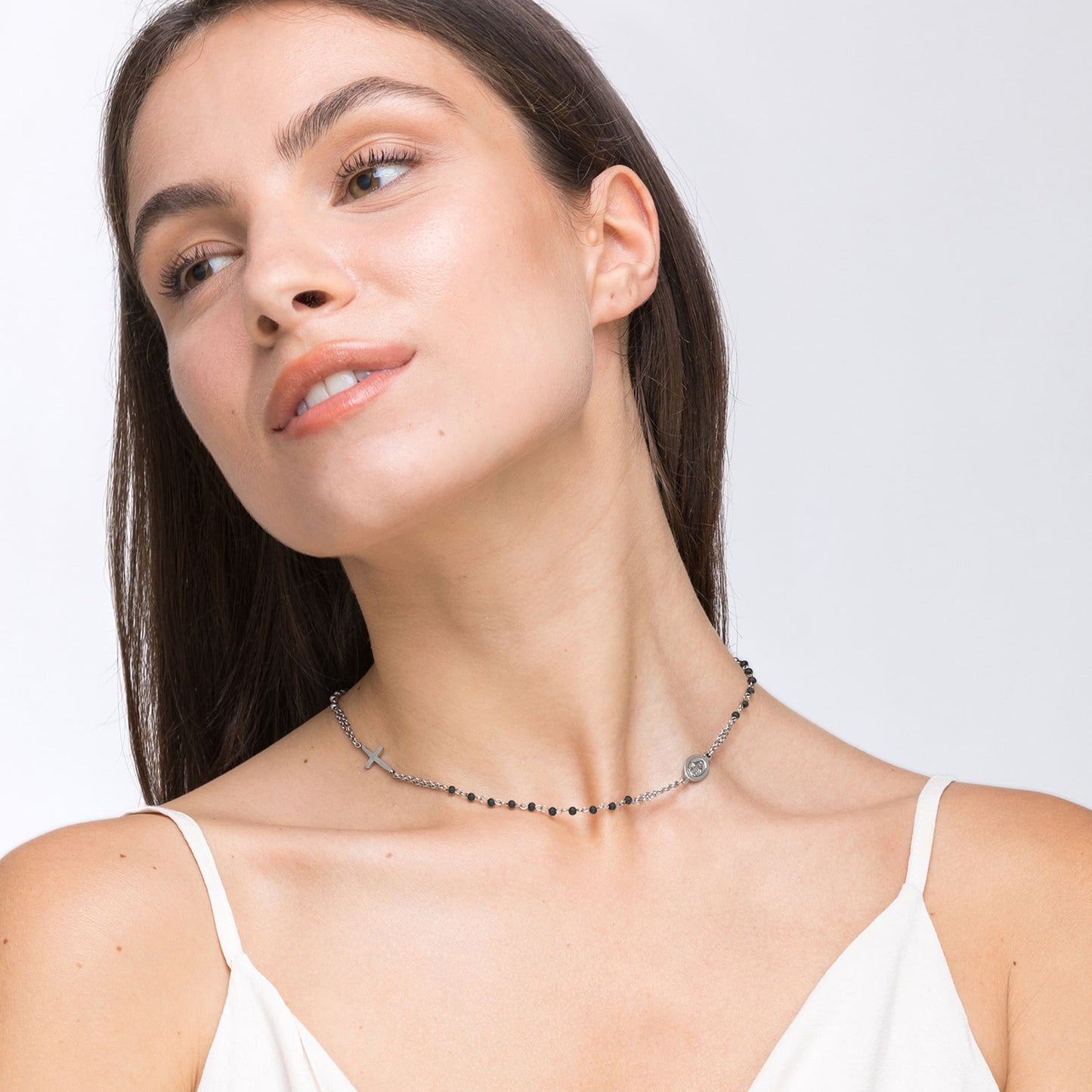 COLLAR ROSARIO DE ACERO PARA MUJER CON CRISTALES NEGROS