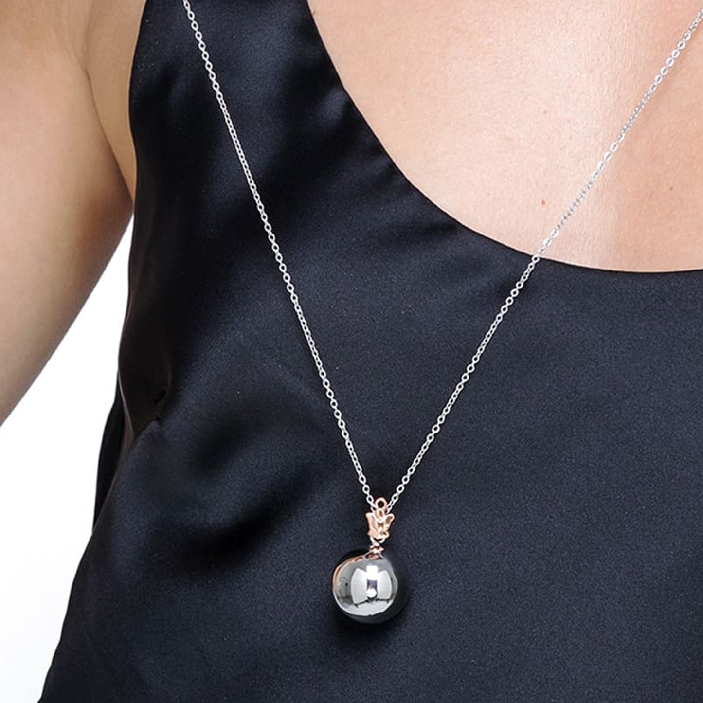 COLLAR DE ACERO DE LAS MUJERES COLGANTE DE METAL CON ÁNGEL IP ROSA