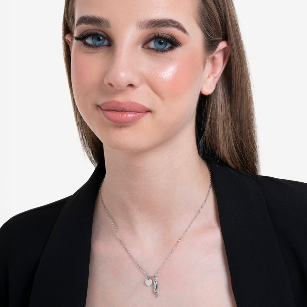 COLLAR DE ACERO PARA MUJER CON CORAZÓN Y CUERNO