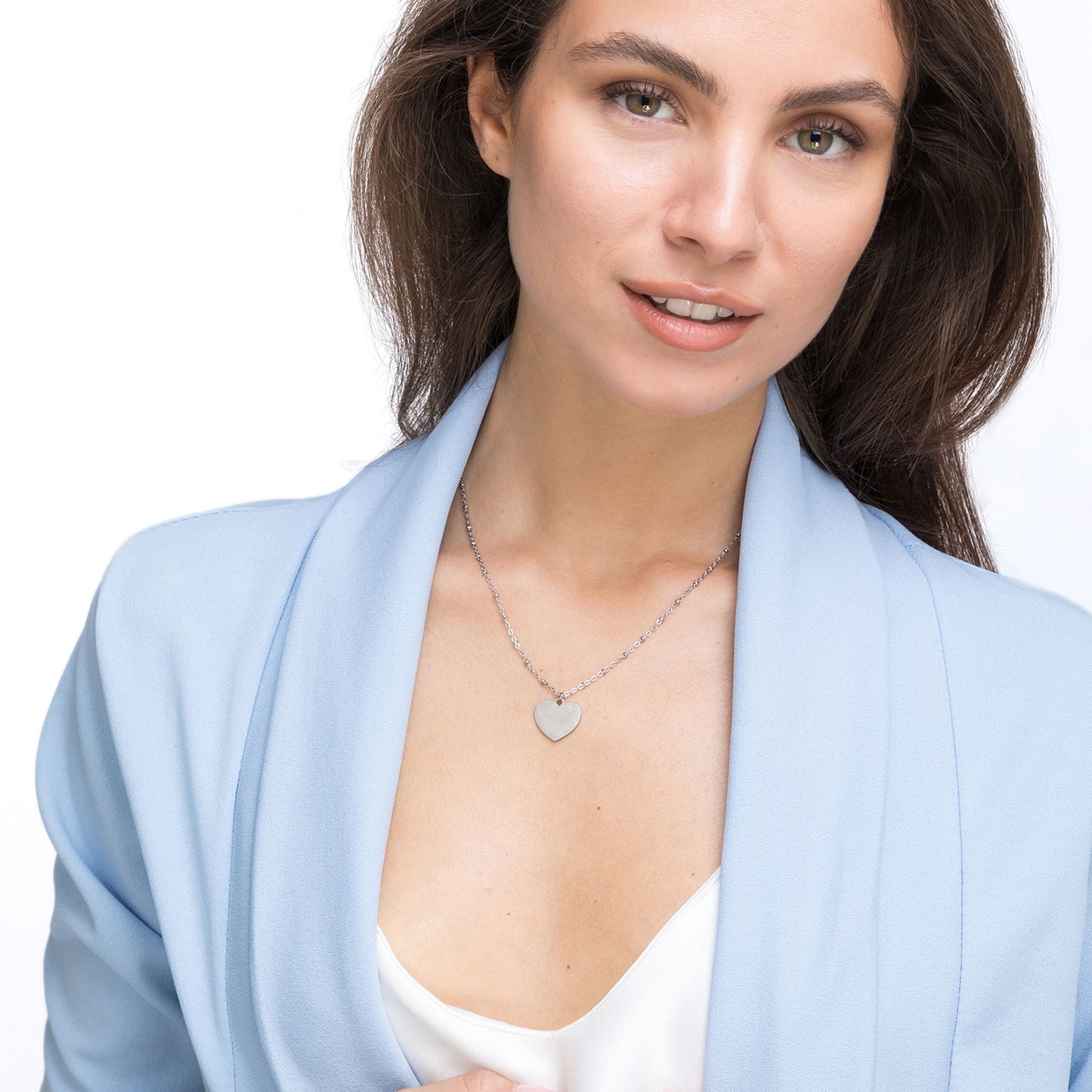 COLLAR PERSONALIZADO DE ACERO PARA MUJER CON CORAZÓN