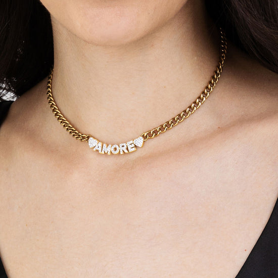 COLLAR DE AMOR DE ACERO DORADO CON CRISTALES BLANCOS