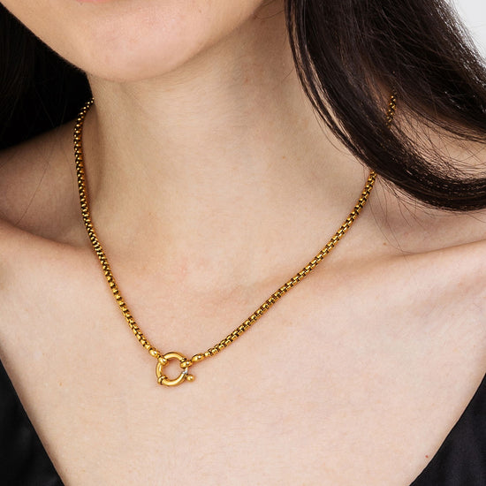 IP COLLAR DE ACERO DORADO PARA MUJER CON CIERRE