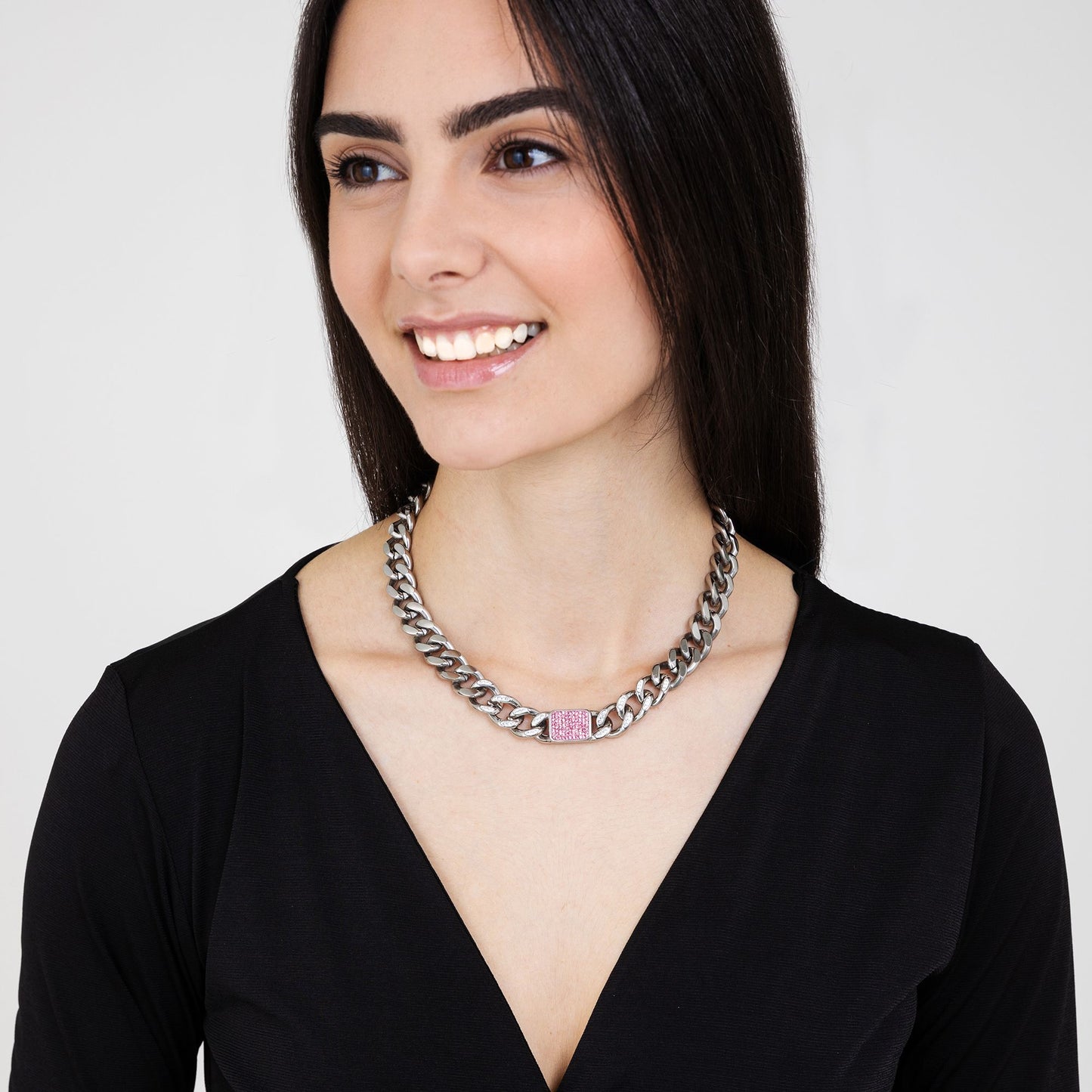 COLLAR DE ACERO PARA MUJER CON CRISTALES FUCSIA