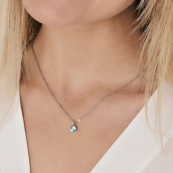 COLLAR DE ACERO PARA MUJER CON CRISTAL AZUL