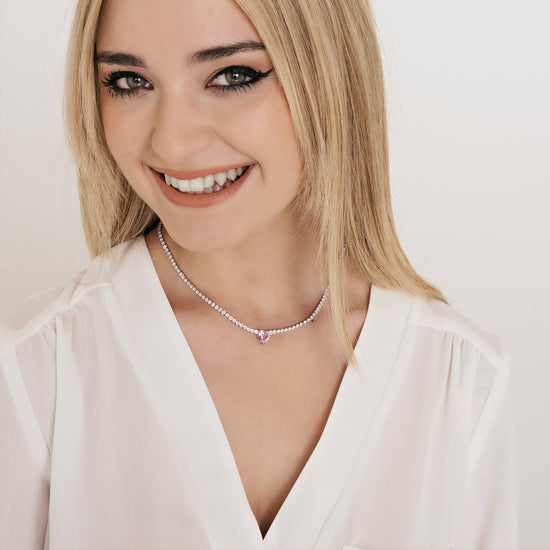 COLLAR DE ACERO PARA MUJER CON CRISTALES BLANCOS Y CORAZÓN DE CRISTAL