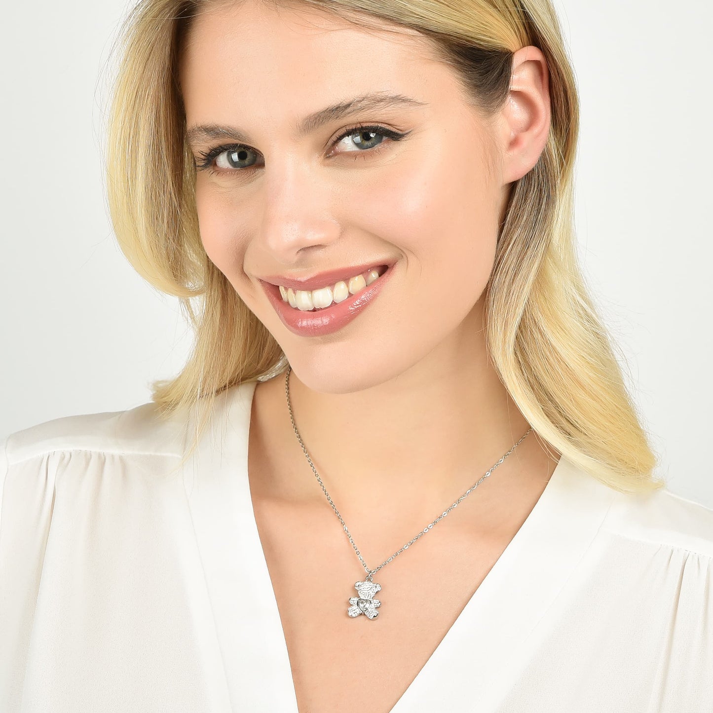 COLLAR DE ACERO PARA MUJER CON OSITO Y CRISTALES BLANCOS