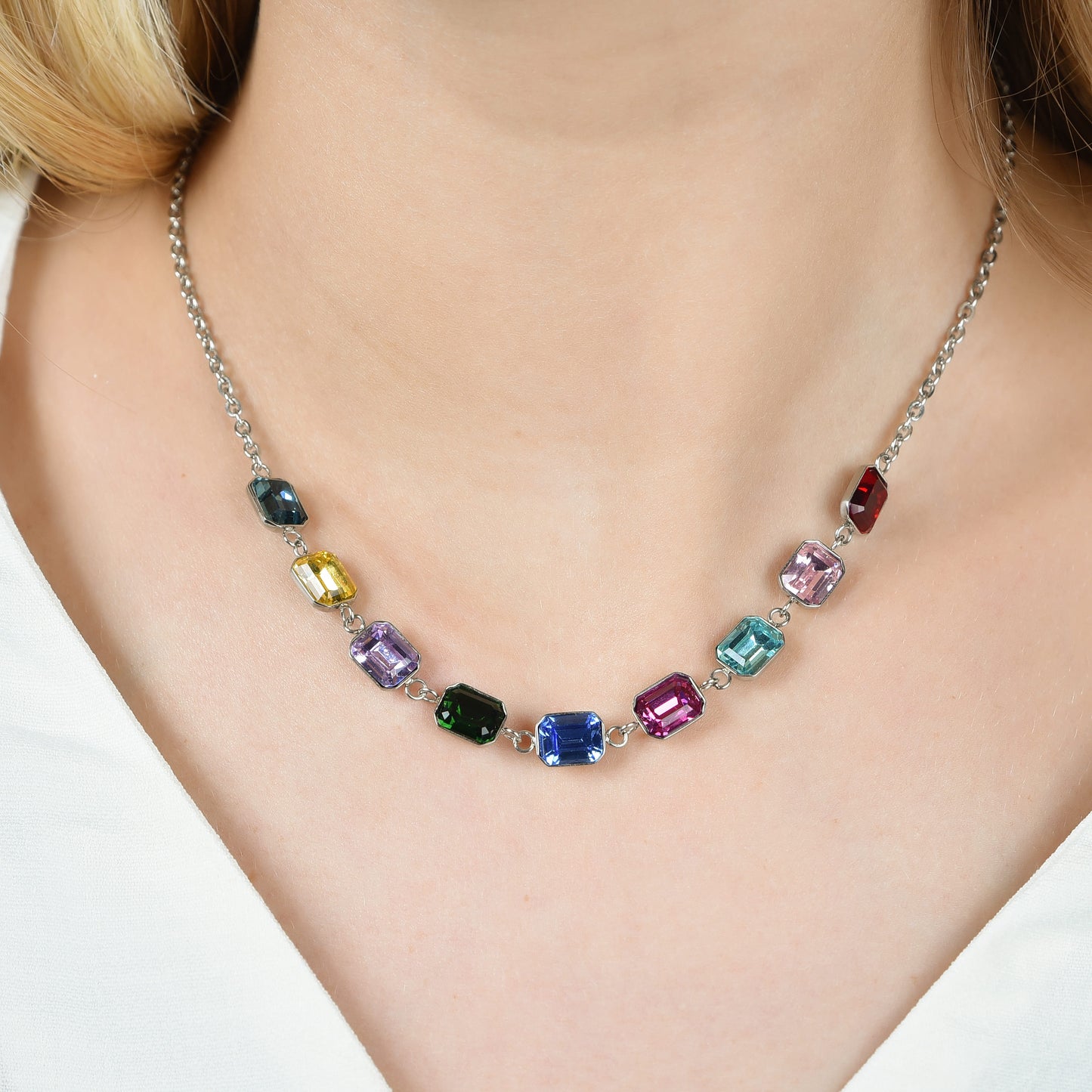 COLLAR DE ACERO PARA MUJER CON CRISTALES MULTICOLORES